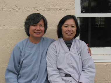 chị Ánh, Cúc